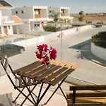 וילה Nadine Sea Side