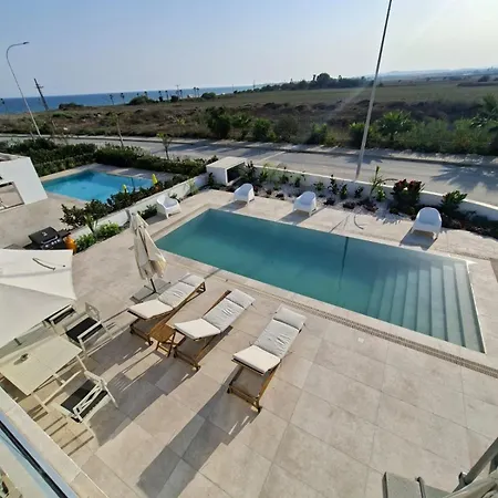 Nadine Sea Side * Larnaca