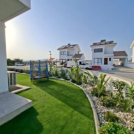 Nadine Sea Side Villa *