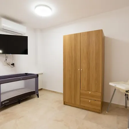 Nadine Sea Side Вилла *