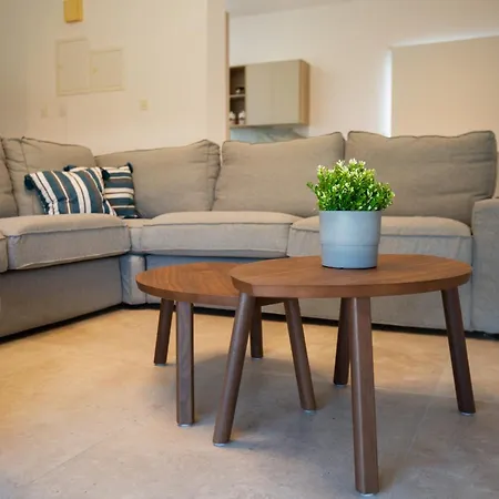 Nadine Sea Side 别墅 拉纳卡