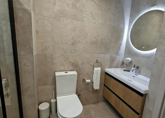 Nadine Sea Side * 라르나카