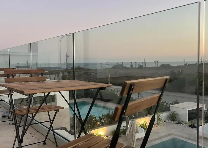 Nadine Sea Side 빌라