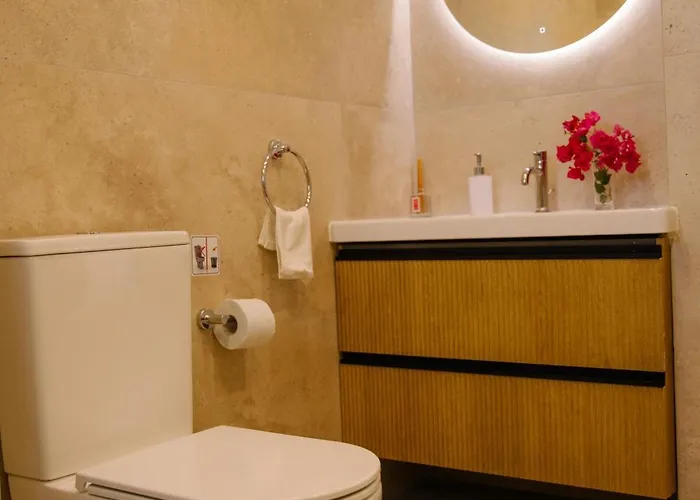 Nadine Sea Side * ラルナカ