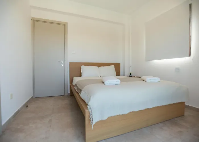 Nadine Sea Side 빌라 라르나카