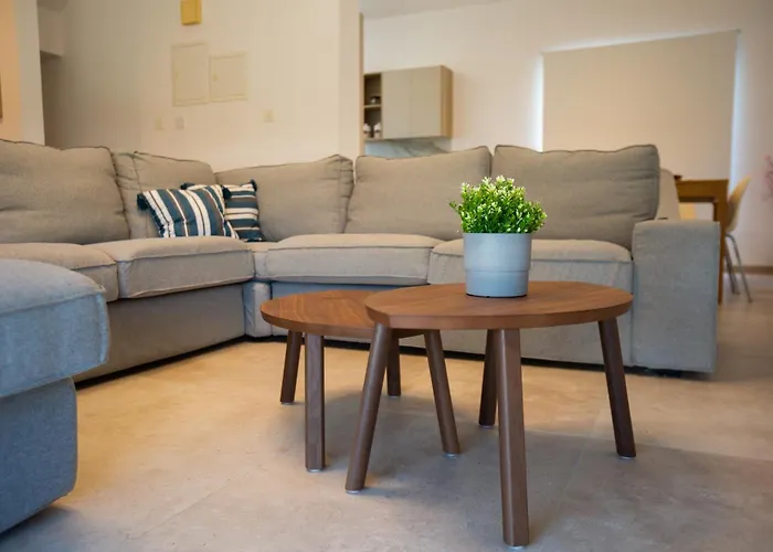 Nadine Sea Side ヴィラ ラルナカ