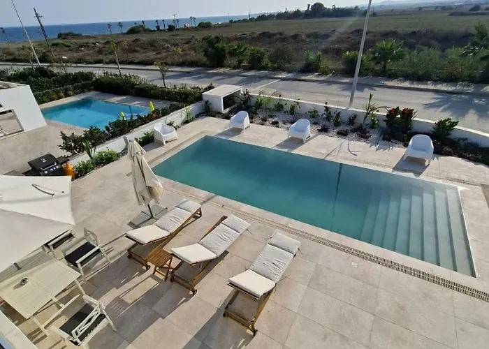 Nadine Sea Side * لارنكا