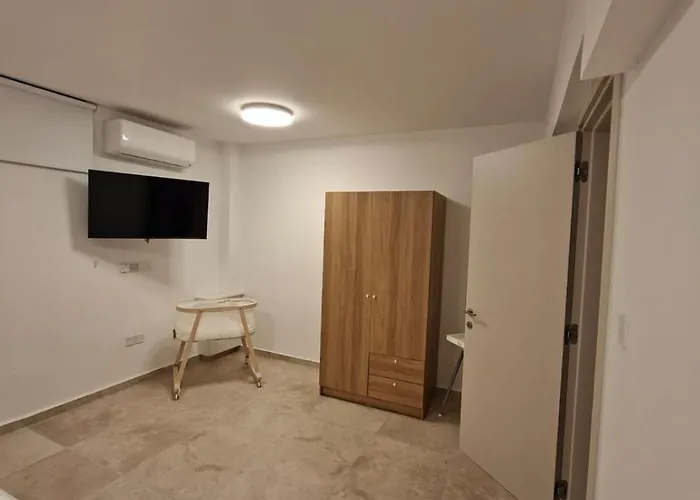 Nadine Sea Side فيلة لارنكا