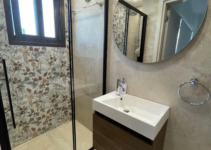 Nadine Sea Side فيلة *