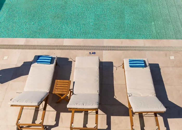 فيلة Nadine Sea Side